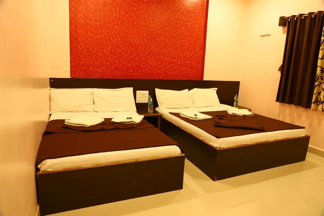 Sai Madhavi Palace Hotel Shirdi Ngoại thất bức ảnh